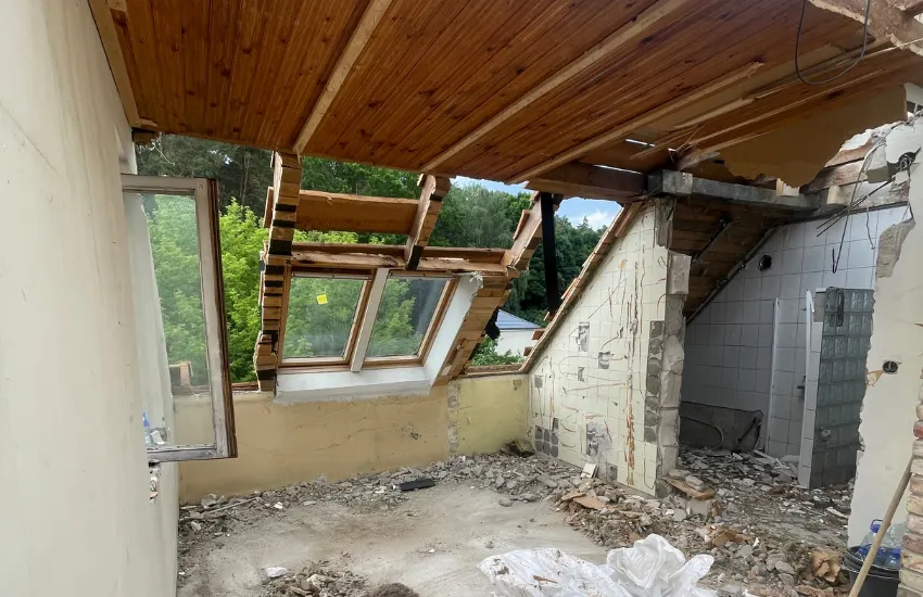 Vidaus patalpa po stogo ardymo